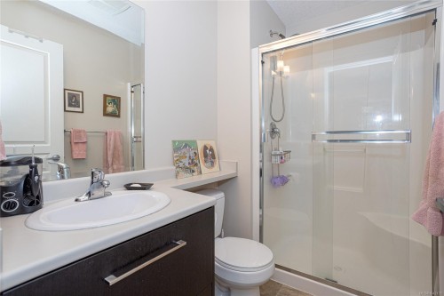 #207-2117 Meredith Rd, Nanaimo, BC 