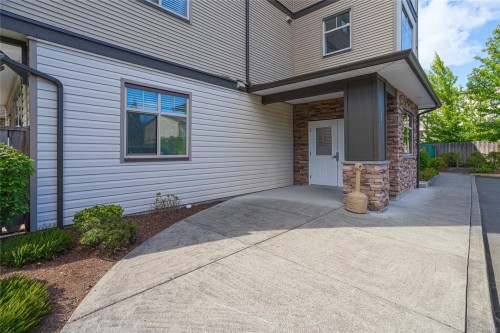 #207-2117 Meredith Rd, Nanaimo, BC 