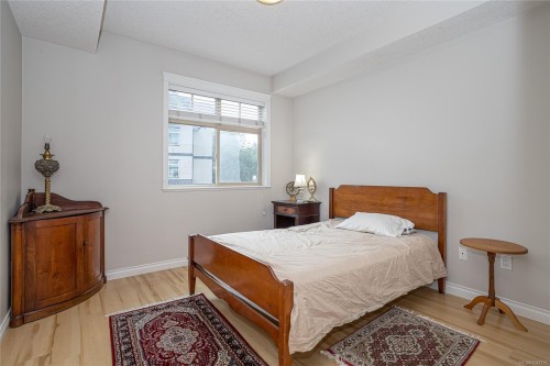 #207-2117 Meredith Rd, Nanaimo, BC 