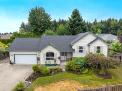 2157 Swallow Cres  Courtenay, BC V9N 9W5
