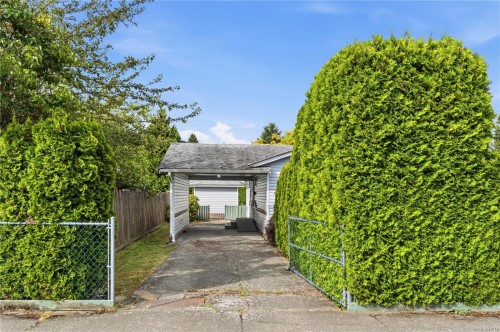 1040 5Th Ave, Ladysmith, BC 