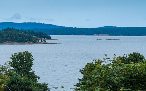 401 Chemainus Rd, Ladysmith, BC 