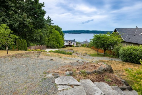 401 Chemainus Rd, Ladysmith, BC 