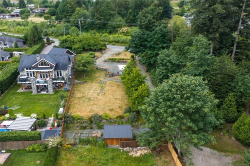 401 Chemainus Rd, Ladysmith, BC 