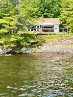 The cottage has excellent privacy - 