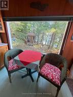 Intimate meals and morning coffee - 