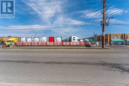 6749 Columbus Road, Mississauga, ON 