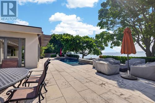 90 Oaklands Park Court, Burlington, ON 