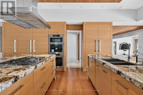 90 Oaklands Park Court, Burlington, ON 