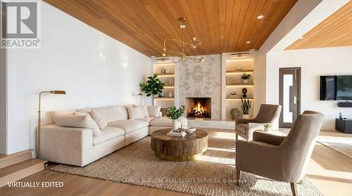 90 Oaklands Park Court, Burlington, ON 