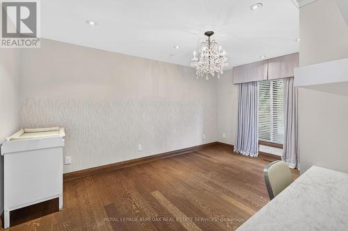 90 Oaklands Park Court, Burlington, ON 