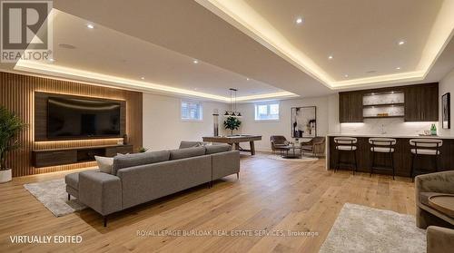 90 Oaklands Park Court, Burlington, ON 