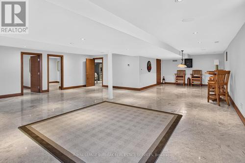 90 Oaklands Park Court, Burlington, ON 