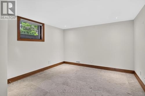 90 Oaklands Park Court, Burlington, ON 