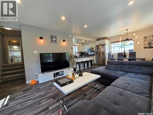 107 9Th Avenue S, Weyburn, SK 
