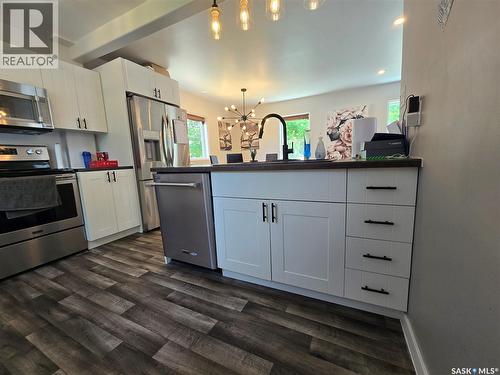 107 9Th Avenue S, Weyburn, SK 
