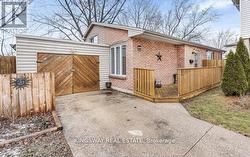 8315 EAST MOOR COURT Windsor, ON N8S 4M7
