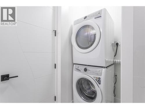 Suite Laundry - 1152 Hume Avenue, Kelowna, BC 