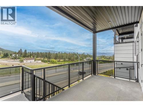 Deck off Living Room, Dining Room and Kitchen - 1152 Hume Avenue, Kelowna, BC 