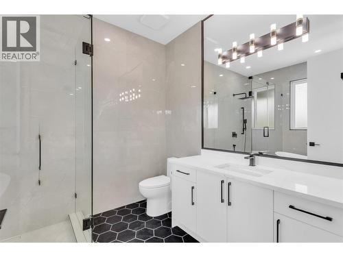 Ensuite - 1152 Hume Avenue, Kelowna, BC 