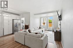 15 NICKLAUS Drive Unit# 17 Hamilton, ON L8K 5J5