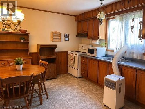 1199 Nottingham Avenue, Burlington, ON - Indoor