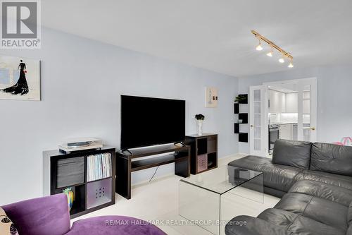 810 - 151 Bay Street, Ottawa, ON 