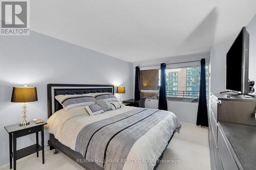 810 - 151 Bay Street, Ottawa, ON 