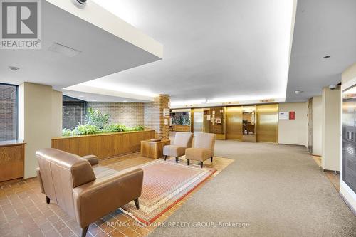 810 - 151 Bay Street, Ottawa, ON 