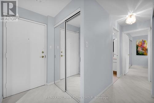 810 - 151 Bay Street, Ottawa, ON 