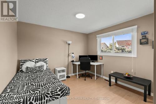 12 Stonebridge Gate, St. Catharines (Grapeview), ON 