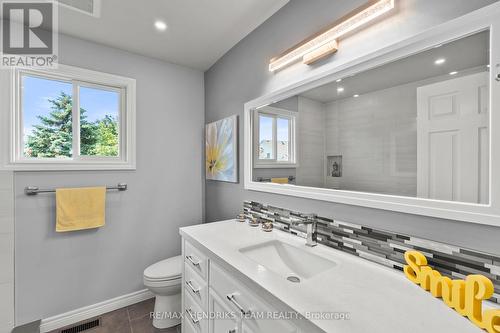 12 Stonebridge Gate, St. Catharines (Grapeview), ON 