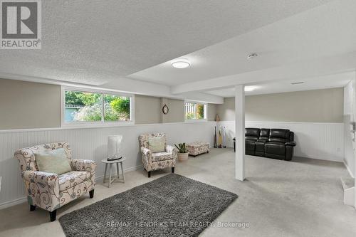 12 Stonebridge Gate, St. Catharines (Grapeview), ON 