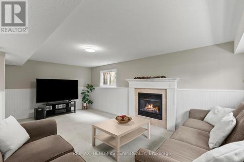 12 Stonebridge Gate, St. Catharines (Grapeview), ON 