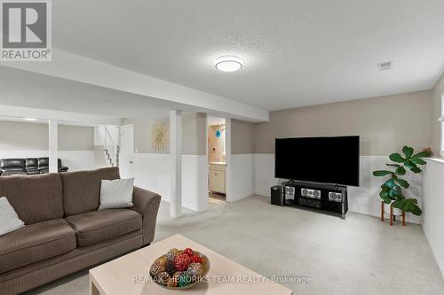 12 Stonebridge Gate, St. Catharines (Grapeview), ON 