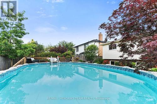 12 Stonebridge Gate, St. Catharines (Grapeview), ON 