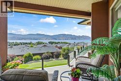 Balcony with stunning views - 