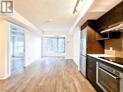 905 - 7 MABELLE AVENUE  Toronto, ON M5T 0C9