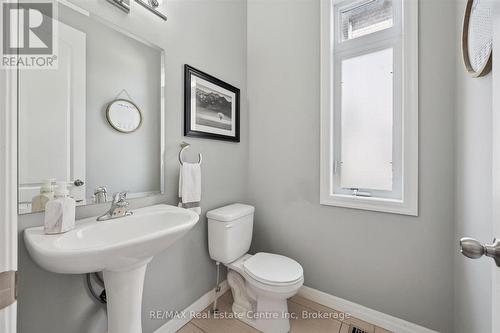 196 Maple Bush Drive, Cambridge, ON 