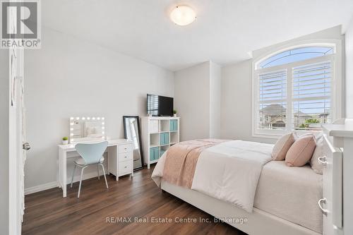 196 Maple Bush Drive, Cambridge, ON 