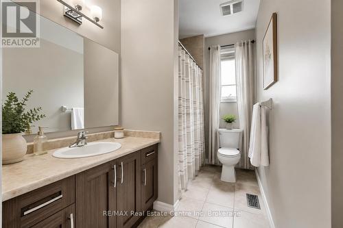 196 Maple Bush Drive, Cambridge, ON 