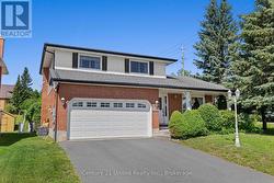 2317 WOODGLADE BOULEVARD Peterborough (Monaghan Ward 2), ON K9K 1T6
