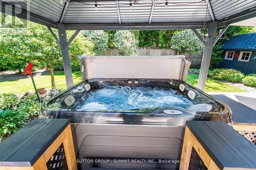 2084 Edinburgh Drive, Burlington, ON 
