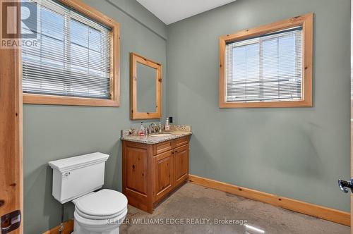 3 PIECE BATH - 564 8Th Concession Road E, Hamilton, ON 