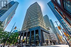 1803 - 125 PETER STREET Toronto, ON M5V 0M2
