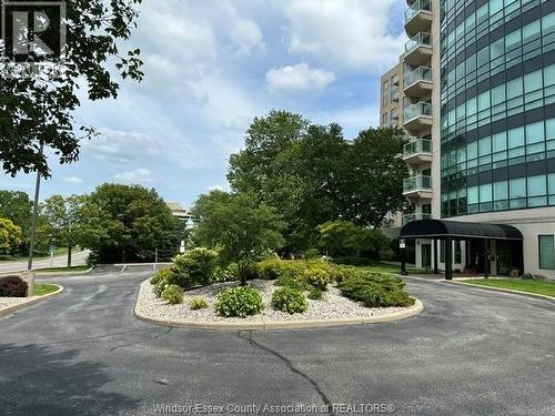 4789 RIVERSIDE DRIVE East Unit# 205 , Windsor, Ontario N8Y 5A2 3