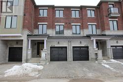 4124 RAYBRIA WAY  Mississauga, ON L5M 2S8