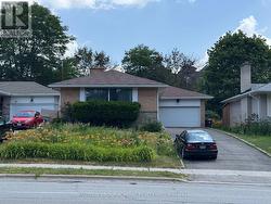 947 WILLOWDALE AVENUE Toronto, ON M2M 3C3