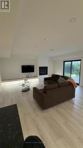 B - 2573 BRIDGEHAVEN DRIVE , London North (North F), Ontario N6G 0Z7 4