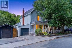 16 WITHERSPOON Street  Dundas, ON L9H 2C6
